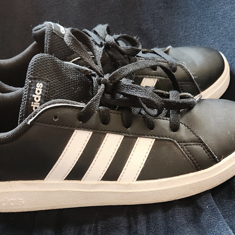 Adidas Black Sneakers/White Stripes Leather Boy's 3.5 Like-new condition!